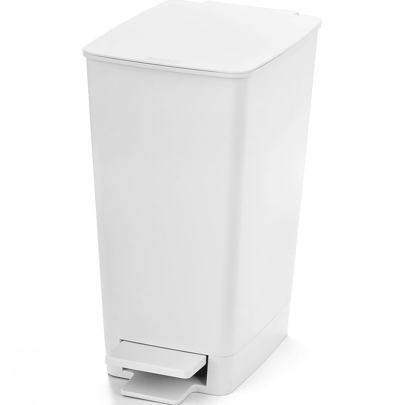 13833   Basurero con Pedal Slim 8lt Blanco