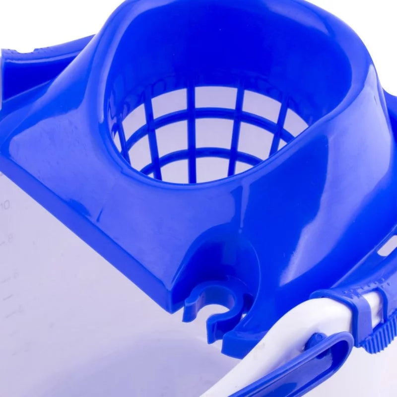 1336000   Balde con Escurrido Imusa 14L Blanco Azul