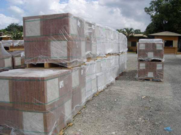 Plástico transparente baja densidad, ancho 4mts x largo 100mts. 120406100